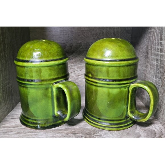 Vintage Salt & Pepper Big Shakers Los Angeles Potteries Range Avocado Green - Picture 1 of 9